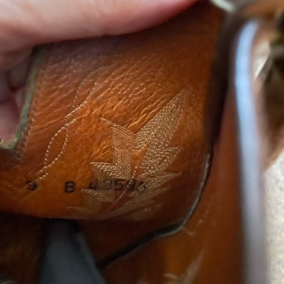 Gently warn Lucchese’s.  Soft Ostritch.  Size 9 - Picture 6 of 8